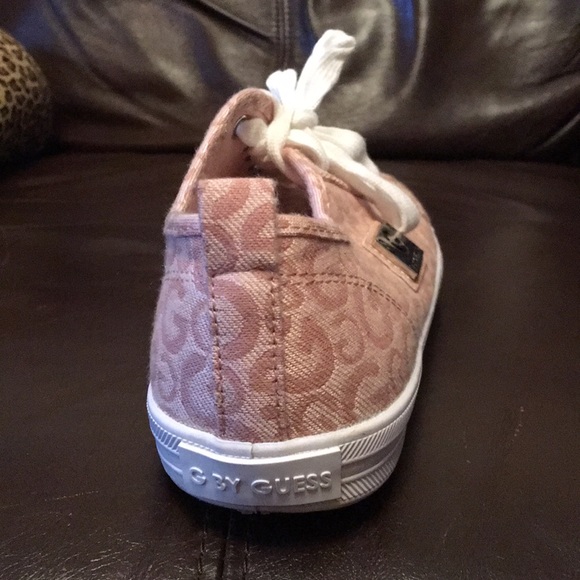 Canvas Shoes G By Guess - Picture 8 of 8